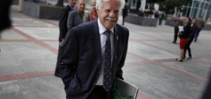 Rob Caughlan, fierce defender of the coastline and Surfrider leader, dies