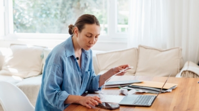 Here’s what it takes to achieve an 800 credit score, according to financial experts