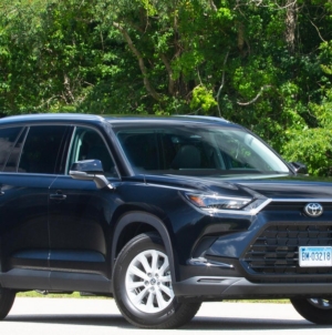 Consumer Reports unveils top 10 vehicles for 2026. See which cars made the list.