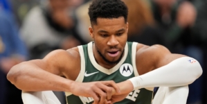 Bucks’ Giannis Antetokounmpo Gives Injury Update After Awkward Fall