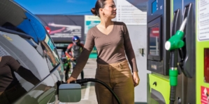 Surging U.S. gas prices could erase bigger tax refunds, analysis finds