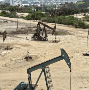 The U.S. is the world’s leading oil producer. So why are gas prices soaring?