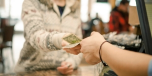 U.S. shoppers should brace for impact of higher oil prices, experts say