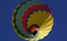 13 hot air balloon riders safe after emergency landing in Temecula yard