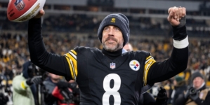Steelers Give Aaron Rodgers Another Reason to Stay With Latest Draft Projection