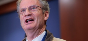 Trump-Backed Lawmaker Blames Big Oil for Gas Price Spike Amid Iran War, Ceasefire Strains