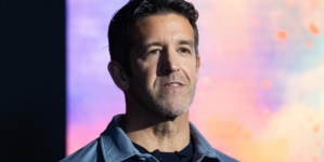 John Ternus prepares to take over Apple after Tim Cook resignation