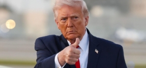 Trump tries to change conversation from war to the economy