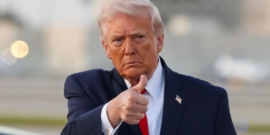 Trump tries to change conversation from war to the economy