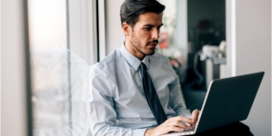 Fake Windows update page found to install password-stealing malware