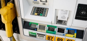 Gas prices hit $4.06 a gallon before Trump’s prime-time address