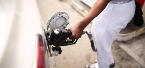 Will the Iran ceasefire quickly ease U.S. gas prices? Here’s what experts think.