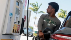 Oil prices plummet after Iran says Strait of Hormuz is “completely open”