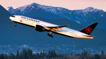 Former Air Canada pilot flew hundreds of flights without proper license, police say