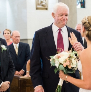Wedding-day miracle as bride meets man who received her father’s donated heart