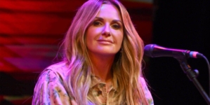 Carly Pearce reveals worst fear after chronic heart condition diagnosis