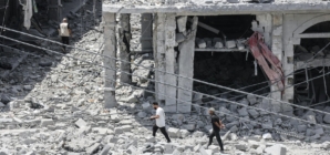 Israel says no Lebanon withdrawal, Iran says funds expected before final talks