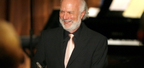 James Burrows, legendary director of ‘Cheers’ and ‘Friends,’ dies at 85