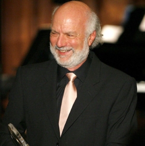 James Burrows, legendary director of ‘Cheers’ and ‘Friends,’ dies at 85