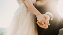 Catholic priest advises engaged couples to stop having sex before wedding