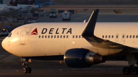Firework strikes Delta flight landing in Chicago