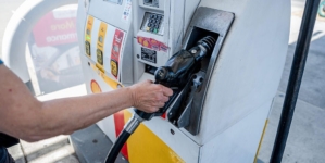 Oil prices tumble as pause in U.S.-Iran fighting sparks market relief