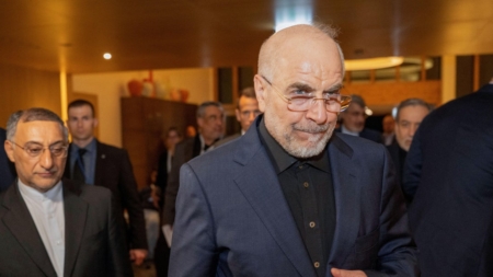 Iran’s top negotiator says country ready for war as peace talks inch along