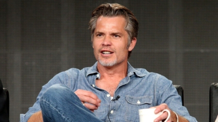 Timothy Olyphant reveals he avoids computers on ‘SmartLess’ podcast