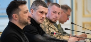 Ukrainians protest over Zelenskyy’s move to oust defense chief Mykhailo Fedorov amid progress vs. Russia