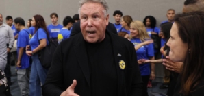 Ex-gubernatorial candidate pleads not guilty to threatening witnesses