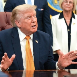 Trump says U.S. continues to hold peace talks with Iran