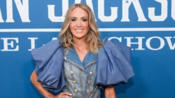 Carrie Underwood returns for 14th season as SNF opening anthem star