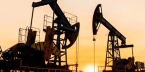 Trump says oil companies should cut gas prices after making “too much money”