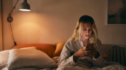 Some Gen Zers swap their smartphones for “dumb” phones to curb social media habits