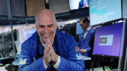 Dow soars 900 points on strong corporate earnings and hopes of Iran deal