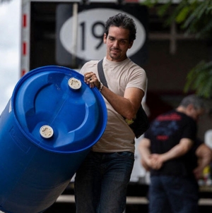 Hundreds of thousands of people in Puerto Rico wake up with no running water as rationing begins: “It’s brutal”