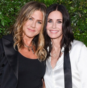 Jennifer Aniston and Courteney Cox vacation in Mallorca