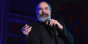 Mandy Patinkin opts for human composting over burial or cremation